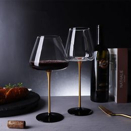 Wijnglazen Creatief concave bodem wijnglas 24K kristallen beker voor thuis Europese stijl Licht luxe zand champagneglazen drinkgerei 231205