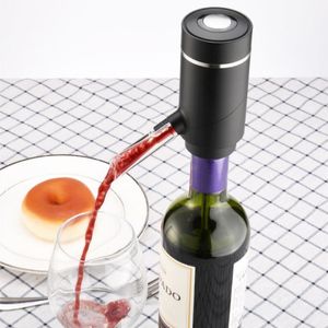Verres à vin Décanteur électrique Chargement USB Verseur automatique Aérateur rouge Distributeur de boissons de fête Bar de cuisine Accessoires sobres 230725