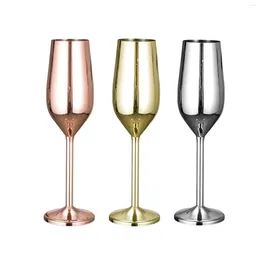 Verres à vin élégant champagne