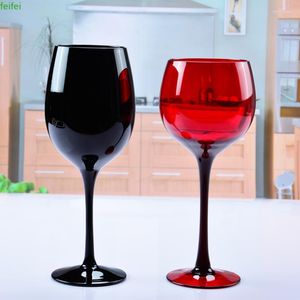 Vers à vin Style européen Send-Free Red Cup Western Restaurant High Foot Grape Creative Colored Verre
