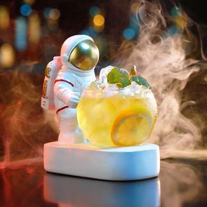 Wijnglazen Glowing Astronaut Cocktailglazen Gepersonaliseerde Bar Decor Luminous Mixed Wine Cup Molecular Smoking Special Juice Drink Tumbler 230627