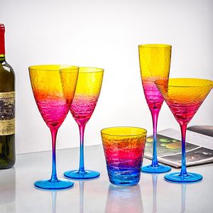 Verres à vin Gradient Colorful Crystal Verre 2023 Dernières design Glasseware Color Glass Niche Cocktail Cocktail Whisky Bière Coig Red Gobblet