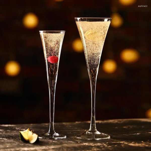 Vers à vin INS V-Shape Wedding Champagne Coupés Trumpet Shape Cocktail Glass pour bar Home Used Blend Martini Cup Rum Sparkling Gobblet