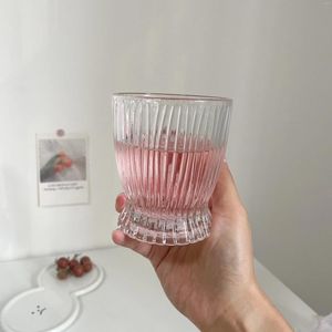 Verres à vin coréa ins vent maison personnalité créative petite taille rayures verticales de verre fille coeur coeur résistant au lait de café