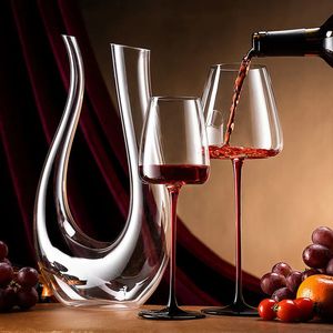 Copas de vino Conjunto de copas de vino de lujo Copa de cristal de pierna alta Champán Whisky Drinkware Copa Bar Tazas Decantador 231205