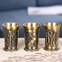 Wijnglazen metaal S Glazen Egypte Vintage Myth Relief Art Cleopatra Old Copper Tumbler Ancient Rusland Sikkim Spirits Bronze Bullet Cup 230812