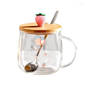 Wijnglazen in de uitverkoop 3D-deksel Cartoon Aardbei Schattig Waterglas Transparante mok Drinken Borosilicaat Koffie Melk Sap Drinkware Cup