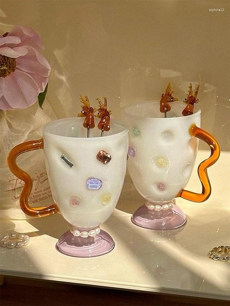 Copas de vino Diseño original Taza de cristal con gema de color con collar de perlas pequeñas Taza de café decorativa resistente al calor Tazas de agua con leche nórdica