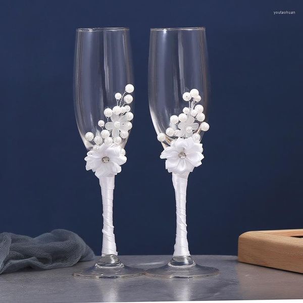 Par de copas de vino, copa de cristal con burbujas, juego de copas de champán, recuerdo de ceremonia de boda, regalo de reubicación, flores hechas a mano con perlas