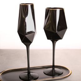 Wijnglazen puur zwart kristal gouden rand rood glas beker licht luxe eenvoudige modelkamer speciale champagne keukengerei 230113