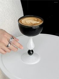 Wijnglazen vintage schattige goblet creatieve hoge temperatuur resistent ronde koffieglas Romeinse kolomgreep zwart witte kleur dessrt cup
