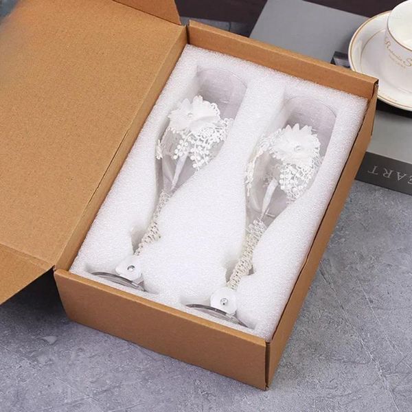 Verres à vin Mariage Blanc Pendre Transparent Glass Cup Box Creative Creative High Foot Red Exquis Supplies