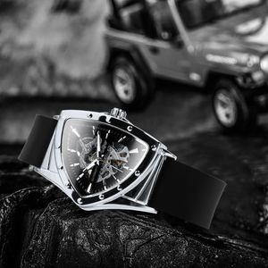 Winnaar Sports Triangle Skeleton Automatische mannen Kijken Luminous Pointers Fashion Rubber Riem Luxe Militaire mechanische horloges 240429