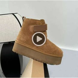 Invierno Australia Neumel Botas de plataforma Moda Bota de nieve plana Castaño Negro Piel de oveja Shearling Zapatos de mujer Comodidad al aire libre Botines de diseñador