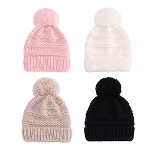 Hiver Bébé Tricoté Chapeaux Enfant Crochet PomPom Bonnets Chapeau Boule De Fourrure Bonnet Cap Enfants Tricot En Plein Air Chaud Crâne Caps Toddler Infant Accessoires M4193