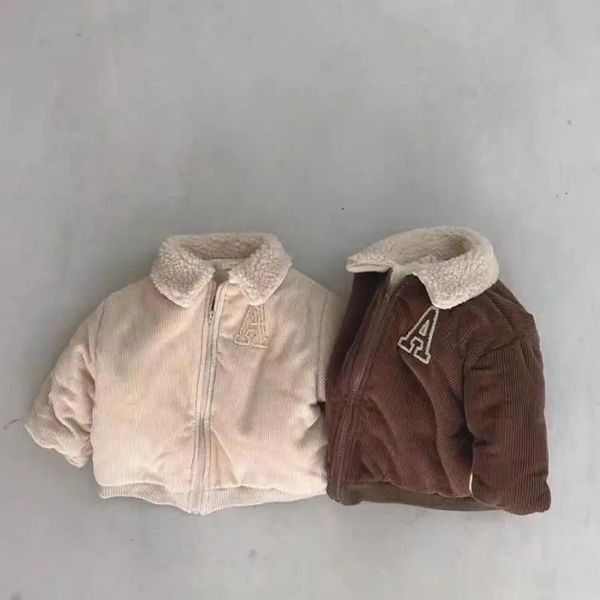 Abrigo de lana con letras para bebé de invierno, chaqueta acolchada cálida de manga larga para niño y niña, solapa gruesa de terciopelo a prueba de viento 240125