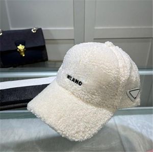 Casquettes de baseball d'hiver pour hommes femmes Designer casquette de baseball en cachemire avec lettres Fashion Street Hat Beanies Warm Furry Hats Multi Colors Super Quality
