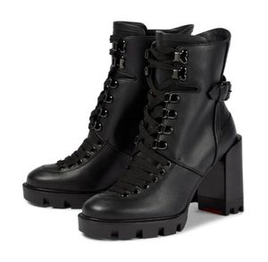 Hiver Boot Woman Nom Brand Botkle Boots Macademia Gentine Leather Ankles Botties Martin Boots Black et avec la mode à lacets Chunky Heel2428752