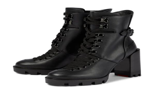 Hiver Boot Woman Nom Brand Botkle Boots Macademia Gentine Leather Ankles Boots Martin Boots Black et avec la mode à lacets Chunky Heel4278348