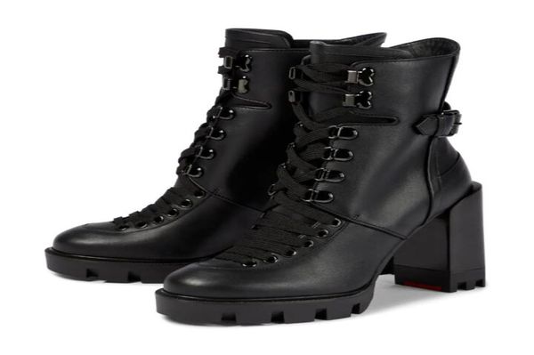 Hiver Boot Woman Nom Brand Botkle Boots Macademia Gentine Leather Ankles Boots Martin Boots Black et avec la mode à lacets Chunky Heel4316533