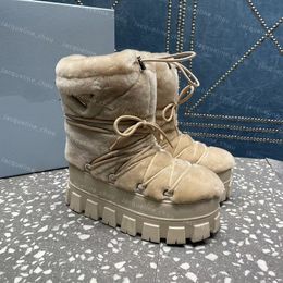 Bottes d'hiver Designer Femmes Plate-forme Botte de neige Mode Triangle Nylon Lace-up Monolith Ski Booties Noir Blanc