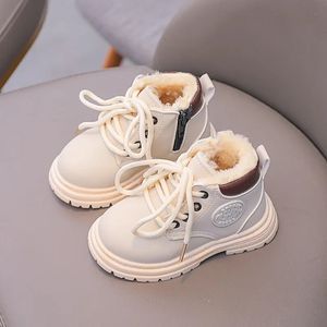 Winterlaarzen voor kinderen Leren schoenen Mode Warm antislip Jongens Student Schoenen Outdoor Korte laarzen 240109