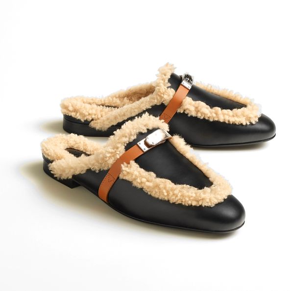 Mules en cuir suédé de veau d'hiver pantoufles en peau de mouton diapositives de marque sandales à enfiler décontractées talons plats bout rond chaussures de mode pour femmes designers de luxe chaussures d'usine