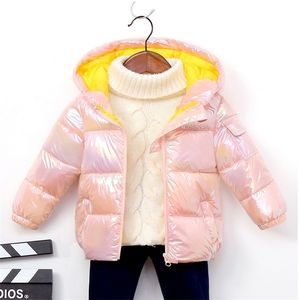 Chaqueta de plumón de manga larga para niños de invierno Nuevos niños y niñas chaqueta con capucha gruesa brillante chaqueta acolchada de algodón para niños LJ201017