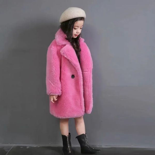 Vêtements d'hiver pour filles Trench Coat tondu en peau de mouton couleur unie Long pardessus unisexe épaissir fourrure rabattu Coolar 240116