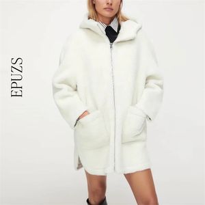 Manteau d'hiver femmes à capuche fausse fourrure manteaux veste en laine d'agneau femme teddy décontracté fermeture éclair 210521