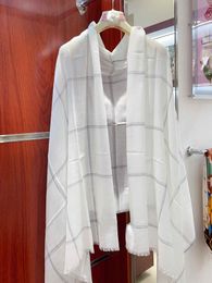 Cachemire de concepteur d'hiver comme écharpe hommes femmes studio châle couleur arc-en-ciel foulards à pompon à carreaux chauds accessoires de mode confortables pashmina