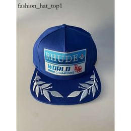 Chapeau de designer d'hiver Chapeaux de balle Casual Large Bord extérieur Crème solaire Casquette de baseball Hommes et femmes de haute qualité Streetwear Vert Bleu Rhude Casquettes froides réglables 424