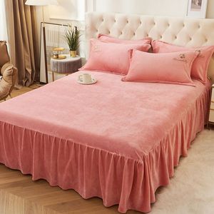 Jupe de lit plissé en flanelle d'hiver jupe à lit chaud épaissis