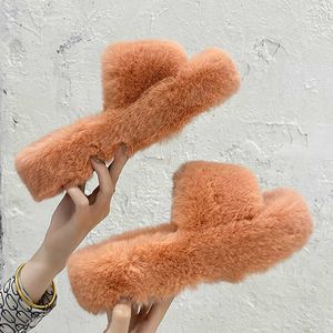 Hiver fourrure femmes pantoufles 2021 peluche moelleux maison pantoufles femmes confortable doux chaud fourrure intérieur maison chaussures plate-forme tongs Y0804