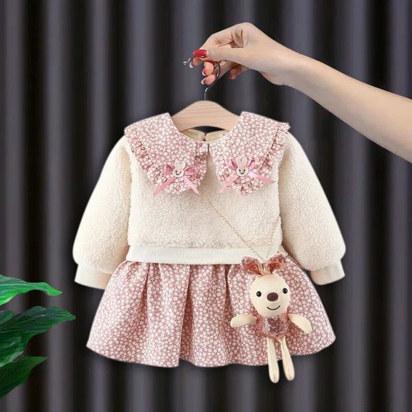 Filles d'hiver vêtements de bébé robe pour né 1er anniversaire laine d'agneau velours épais chaud robes florales filles bébé vêtements robe 240226