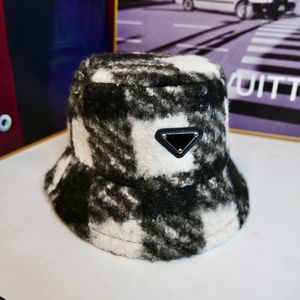 Chapeau d'hiver Bucket Hat casquettes de créateurs Une variété de casquette chaude en cachemire pour hommes et femmes chapeau de pêcheur triangle de luxe chapeaux casquette pour hommes