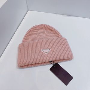 Bonnet d'hiver de créateurs pour hommes et femmes, bonnet en bois, nouvelle casquette de mode, chaud et polyvalent, 6 couleurs, parfait pour les voyages, essentiel pour les loisirs et le divertissement