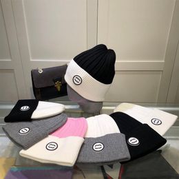 Chapeaux d'hiver tricotés, bonnet de styliste de luxe avec lettres de crâne pour hommes et femmes, 6 modèles, capuche chaude en option