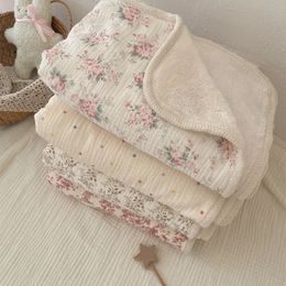 Invierno Ins Baby Blankets Nacido de Corea Velvet Manta Floral Muslin Cotton Set Madre Kid 240322