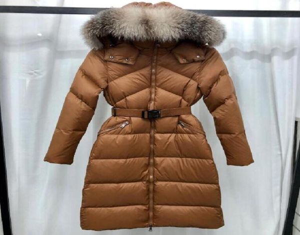 Veste d'hiver Femmes classiques Casual Down Mous Myliste extérieur veste chaude Hotted Big Fox Fur Collar parkas Outwear Black Green Bro3864991