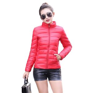 Veste d'hiver femmes rouge taille plus léger col montant manteau en coton 20 coréen court mince parka à manches longues feminina LR803 210531