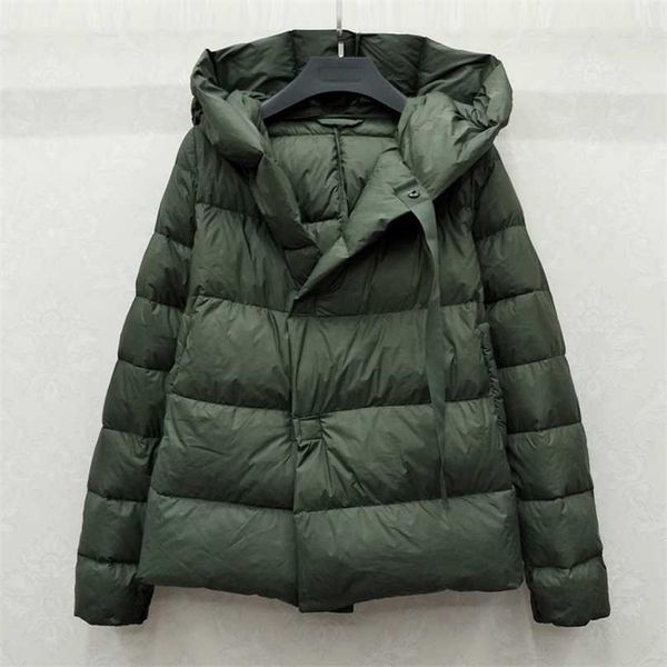 Chaqueta de invierno Mujer Ultra Light 90% White Duck Down Hooded Warm Manga larga Mujer Short Parka Army Green 211013