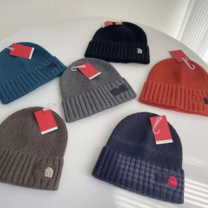 Bonnet tricoté d'hiver avec motif brodé de styliste, Style avant-gardiste, chapeau de Ski de voyage, chapeau chaud, chapeaux de stylistes pour femmes et hommes
