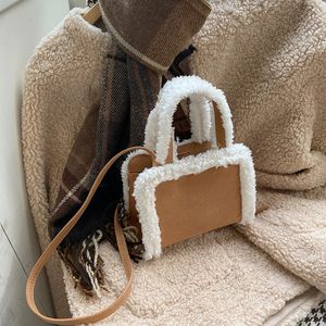 Winter Lambswool Handtas Designer Small Soft Plush Crossbody Tassen voor vrouwen Fashion brede riem Dames Schoudertas Mini Bag 240321