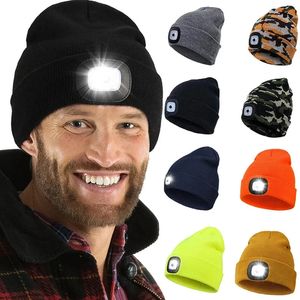 Capa de linterna LED LED de invierno Autumn otoño de tejido de tejido caliente Sombrero de luz al aire libre Sombreros de luz elástica de luz unisex Bonnets 231221