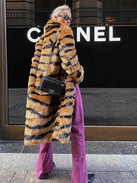 Hiver long chaud épais léopard faux peint en fourrure femme tigre imprimement lâche luxueux vêtements pelucheux femelle 2022 épaississeur