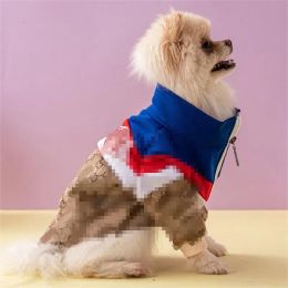 Hiver Luxury Designer Pet Pet Dog Dogs For Small Chiens Jacket Chog Sweater M manteur de compagnie French Bulldog Chihuahua Schnauzer Wholesale