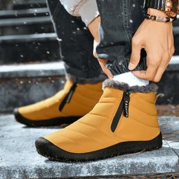 Botas de invierno para hombre, zapatos de algodón de felpa cómodos y resistentes al desgaste con parte inferior plana para exteriores, zapatillas informales cálidas para nieve 240105