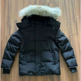 Hiver Men Down Jackets Real Coyote Fur Designer Homme Puffer Bustoor Windbreaker Jassen Sorwear Hotted Fourrure Manteau Down Veste Mabe Hiver Parka Doudoune