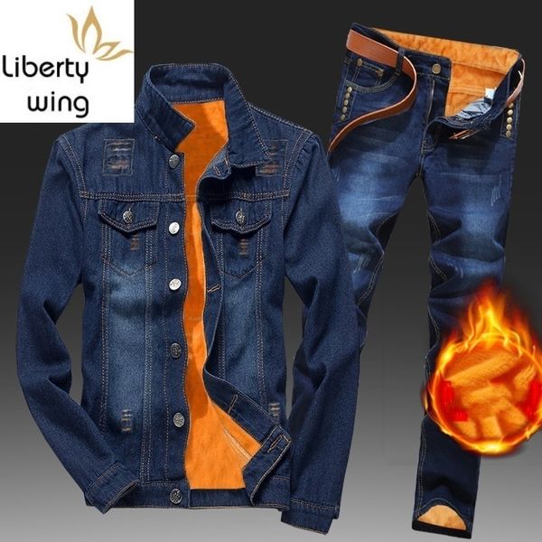 Winter Mannen Fleece Voering Dikke Warme Denim Tweedelige Slim Fit Cowbody Jas Jeans Pak Safari Stijl Cargo Broek bijpassende Set 201202